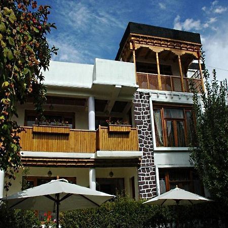 Hotel Pangong Leh Buitenkant foto