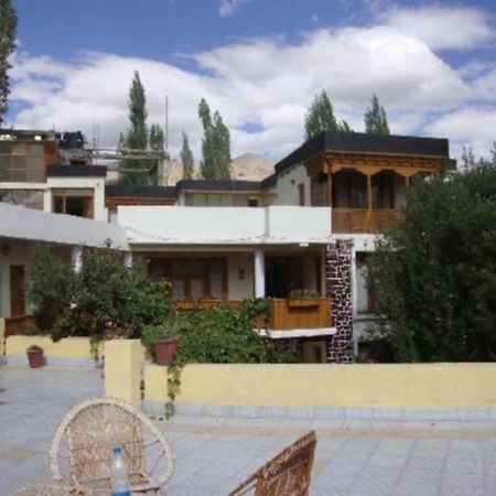 Hotel Pangong Leh Buitenkant foto