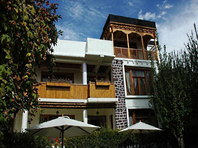 Hotel Pangong Leh Buitenkant foto